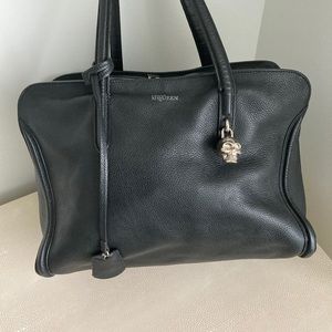 New Skull Padlock Zip Around Tote Bag